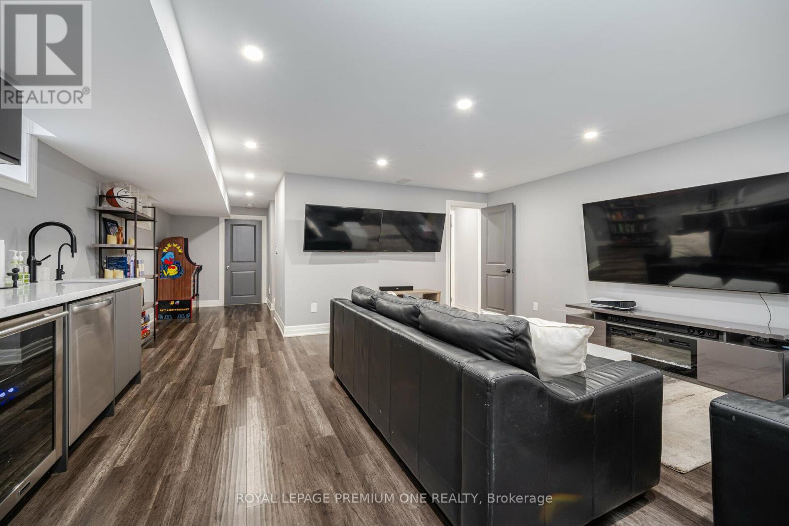 110 Morra Avenue, Caledon, Ontario  L7E 4K8 - Photo 31 - W12487538