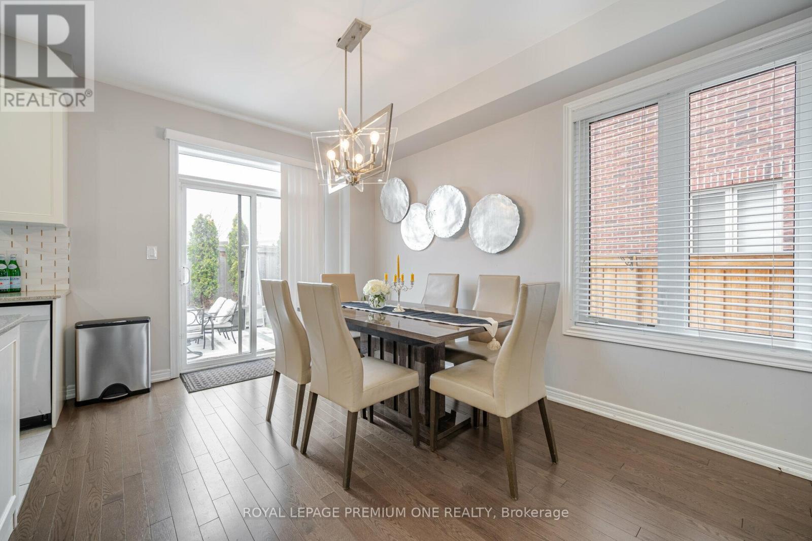 110 Morra Avenue, Caledon, Ontario  L7E 4K8 - Photo 14 - W12487538