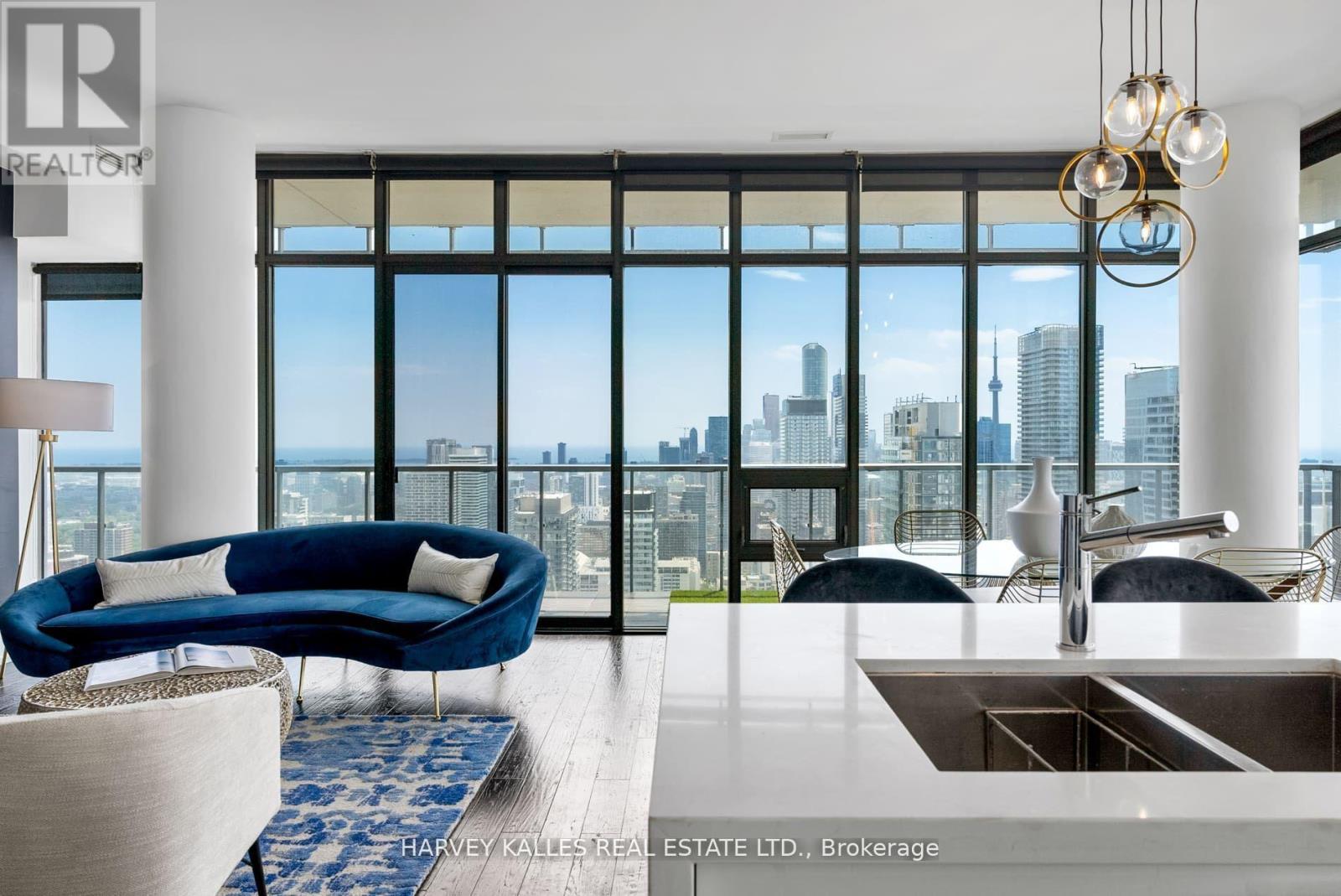 Ph4503 - 33 Charles Street E, Toronto, Ontario  M4Y 1R9 - Photo 3 - C12493358