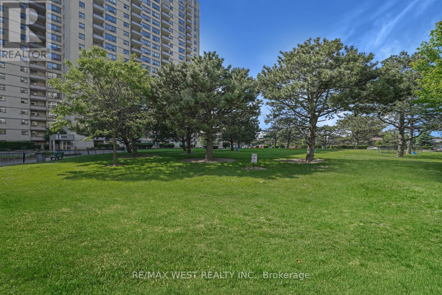 1410 - 370 Dixon Road, Toronto, Ontario  M9R 1T2 - Photo 15 - W12338170