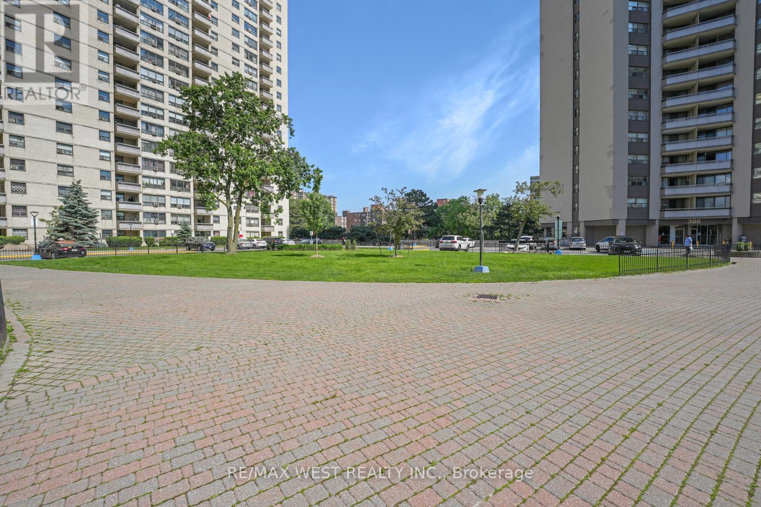 1410 - 370 Dixon Road, Toronto, Ontario  M9R 1T2 - Photo 14 - W12338170