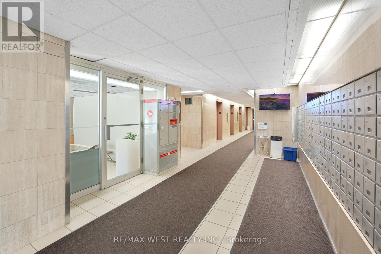 1410 - 370 Dixon Road, Toronto, Ontario  M9R 1T2 - Photo 4 - W12338170