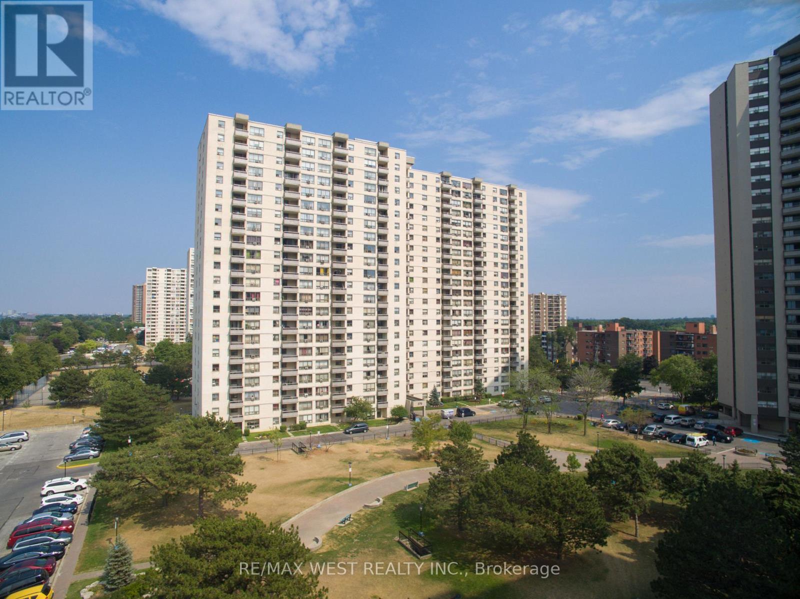 1410 - 370 Dixon Road, Toronto, Ontario  M9R 1T2 - Photo 2 - W12338170