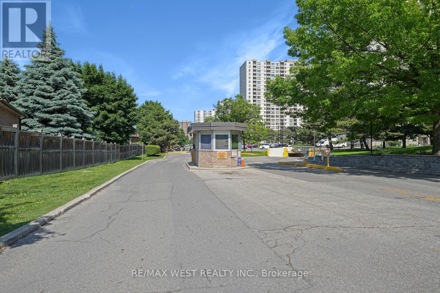 1410 - 370 Dixon Road, Toronto, Ontario  M9R 1T2 - Photo 3 - W12338170