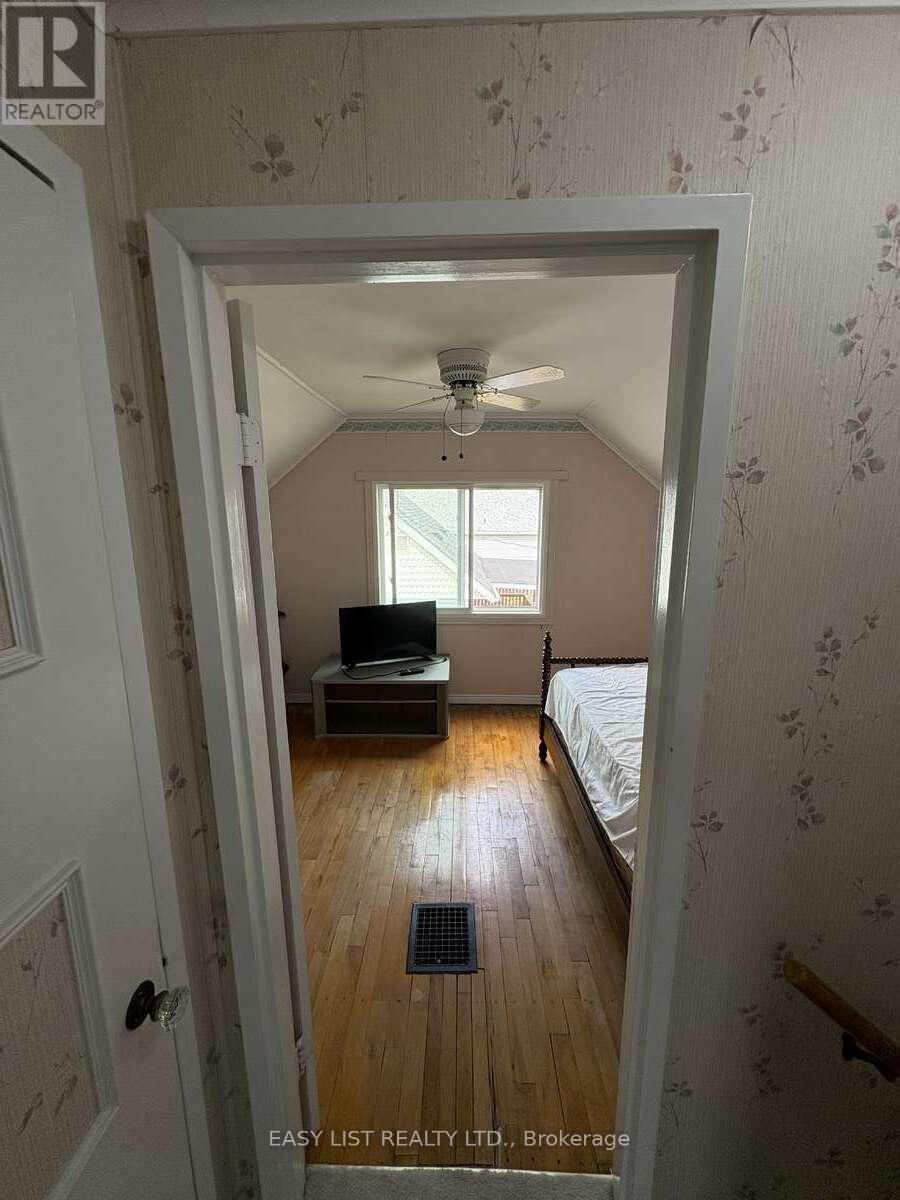 1946 Malta Road, Windsor, Ontario  N8W 4H4 - Photo 14 - X12460452