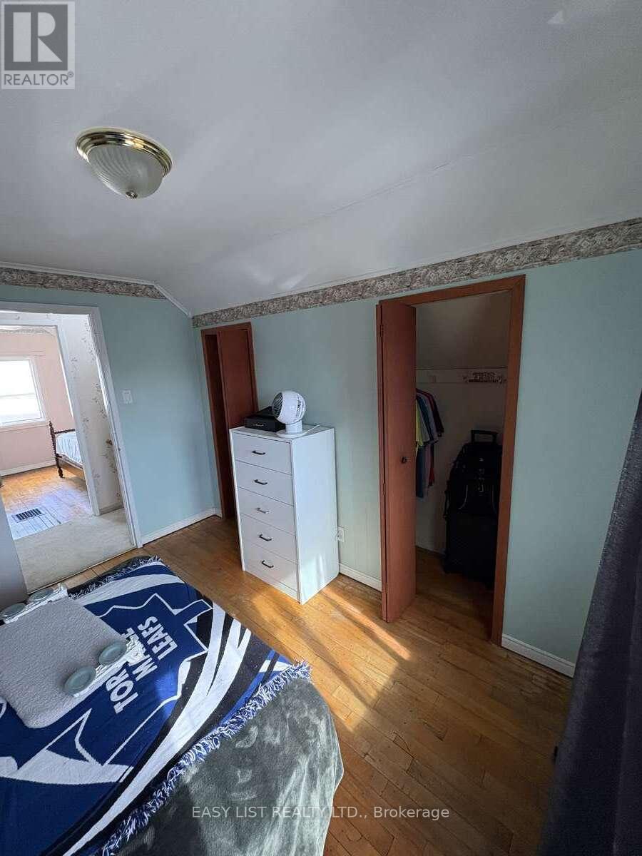 1946 Malta Road, Windsor, Ontario  N8W 4H4 - Photo 13 - X12460452