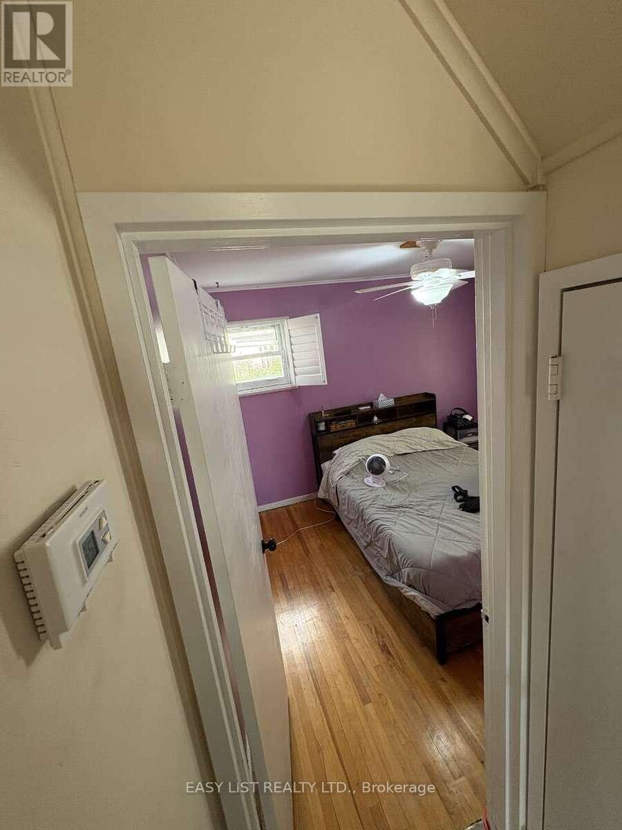 1946 Malta Road, Windsor, Ontario  N8W 4H4 - Photo 19 - X12460452