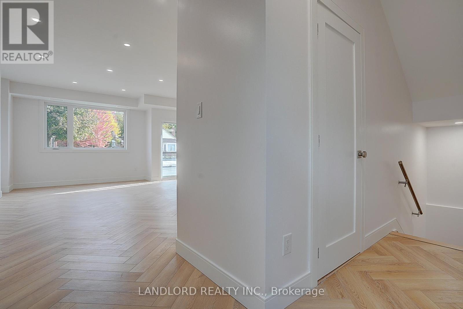 Unit 1 - 1344 Pape Avenue, Toronto, Ontario  M4K 3X2 - Photo 5 - E12493252