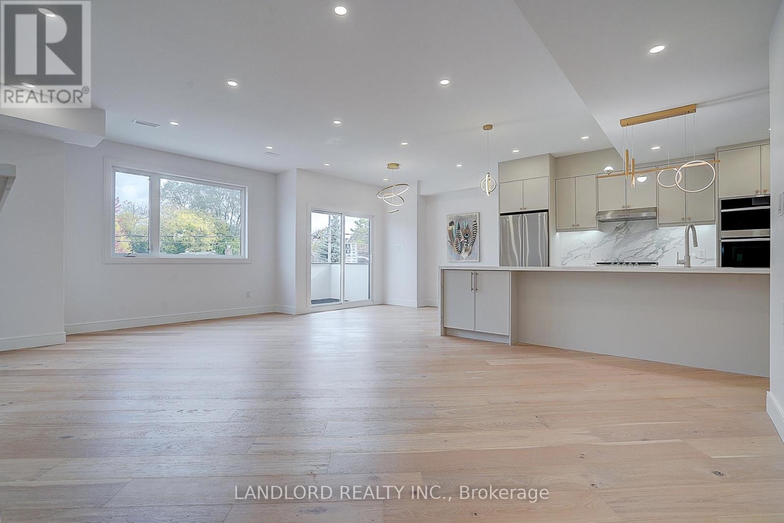 Unit 2 - 1344 Pape Avenue, Toronto, Ontario  M4K 3X2 - Photo 9 - E12493276