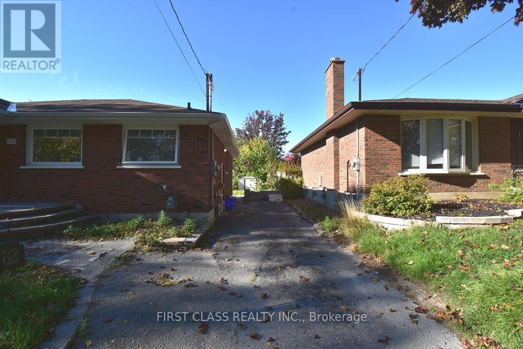 152 Eastmount Street, Oshawa, Ontario  L1G 6K6 - Photo 2 - E12493334