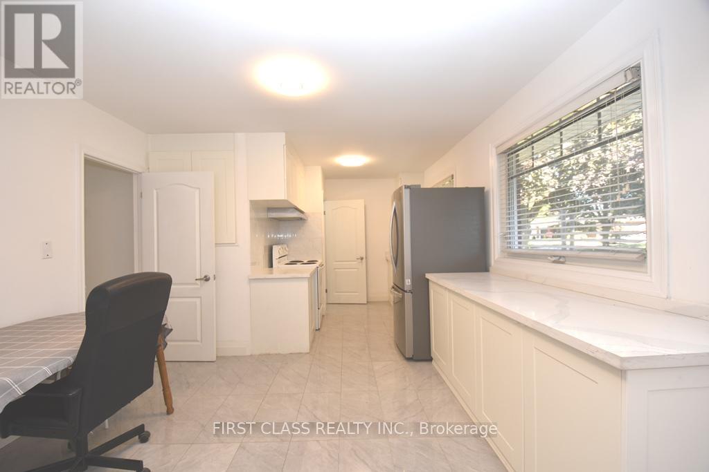 152 Eastmount Street, Oshawa, Ontario  L1G 6K6 - Photo 5 - E12493334