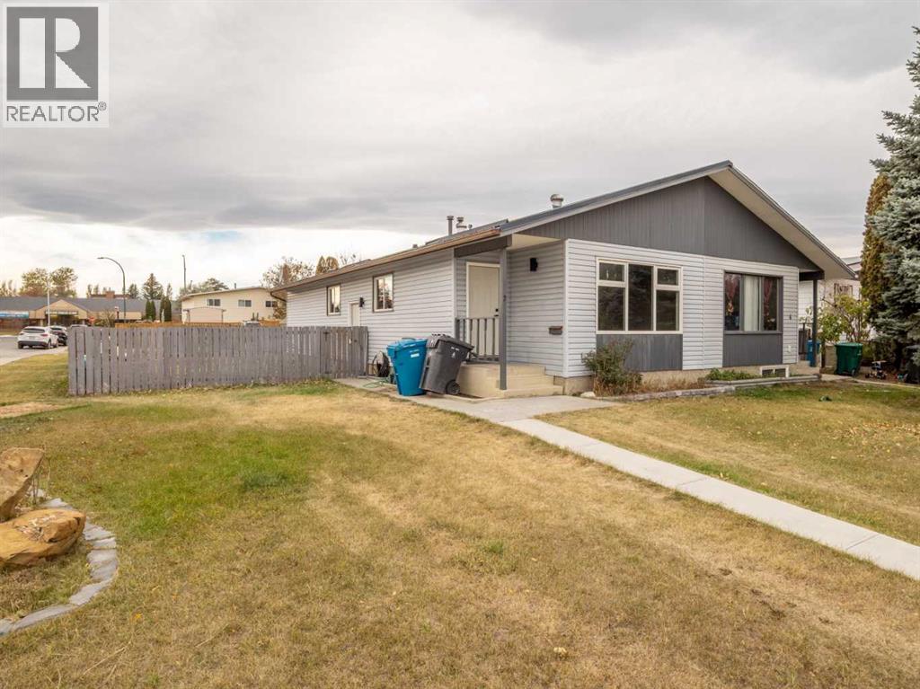 2 Cayuga Crescent W, Lethbridge, Alberta  T1K 5H5 - Photo 2 - A2267462