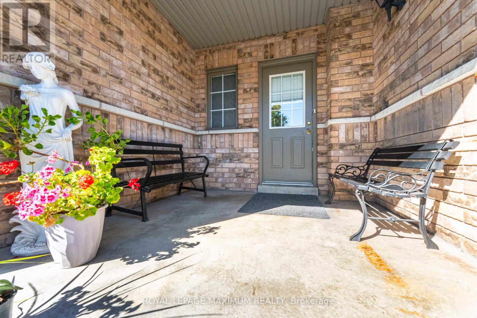 85 Ronan Crescent, Vaughan, Ontario  L4H 2J6 - Photo 6 - N12493306