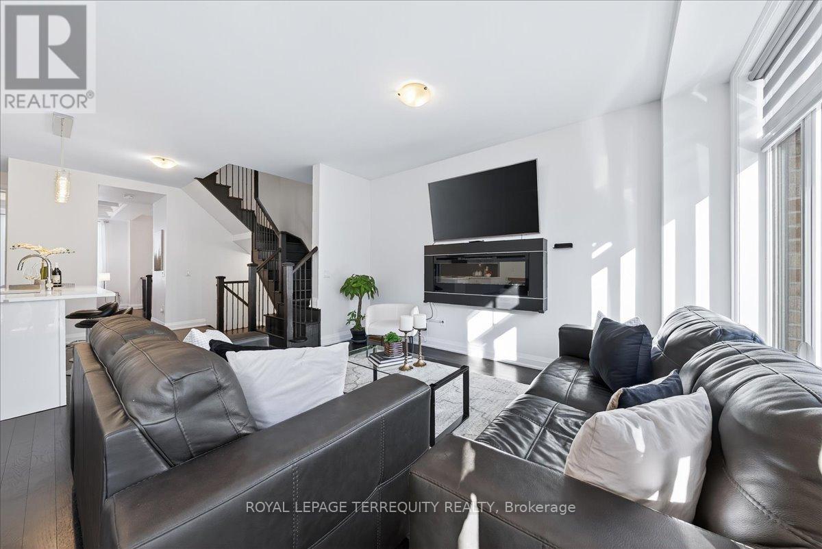 25 Nardini Lane, Richmond Hill, Ontario  L4C 0Z9 - Photo 17 - N12493312