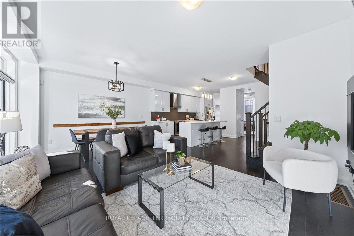 25 Nardini Lane, Richmond Hill, Ontario  L4C 0Z9 - Photo 19 - N12493312