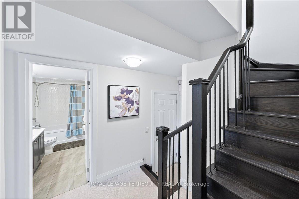 25 Nardini Lane, Richmond Hill, Ontario  L4C 0Z9 - Photo 29 - N12493312