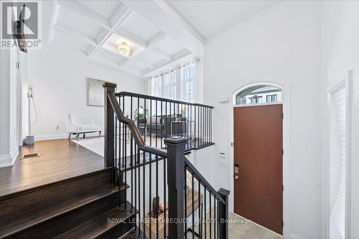 25 Nardini Lane, Richmond Hill, Ontario  L4C 0Z9 - Photo 7 - N12493312