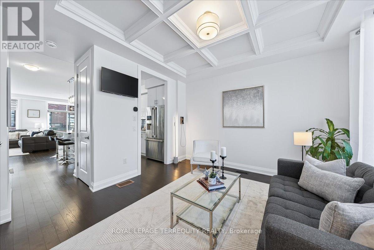 25 Nardini Lane, Richmond Hill, Ontario  L4C 0Z9 - Photo 9 - N12493312