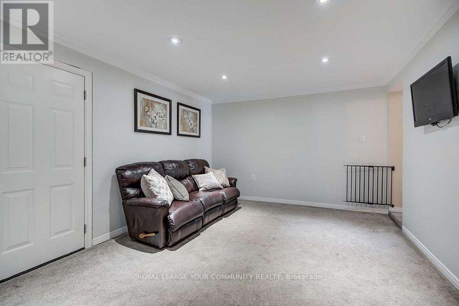 98 York Hill Boulevard, Vaughan, Ontario  L4J 2P6 - Photo 6 - N12493368