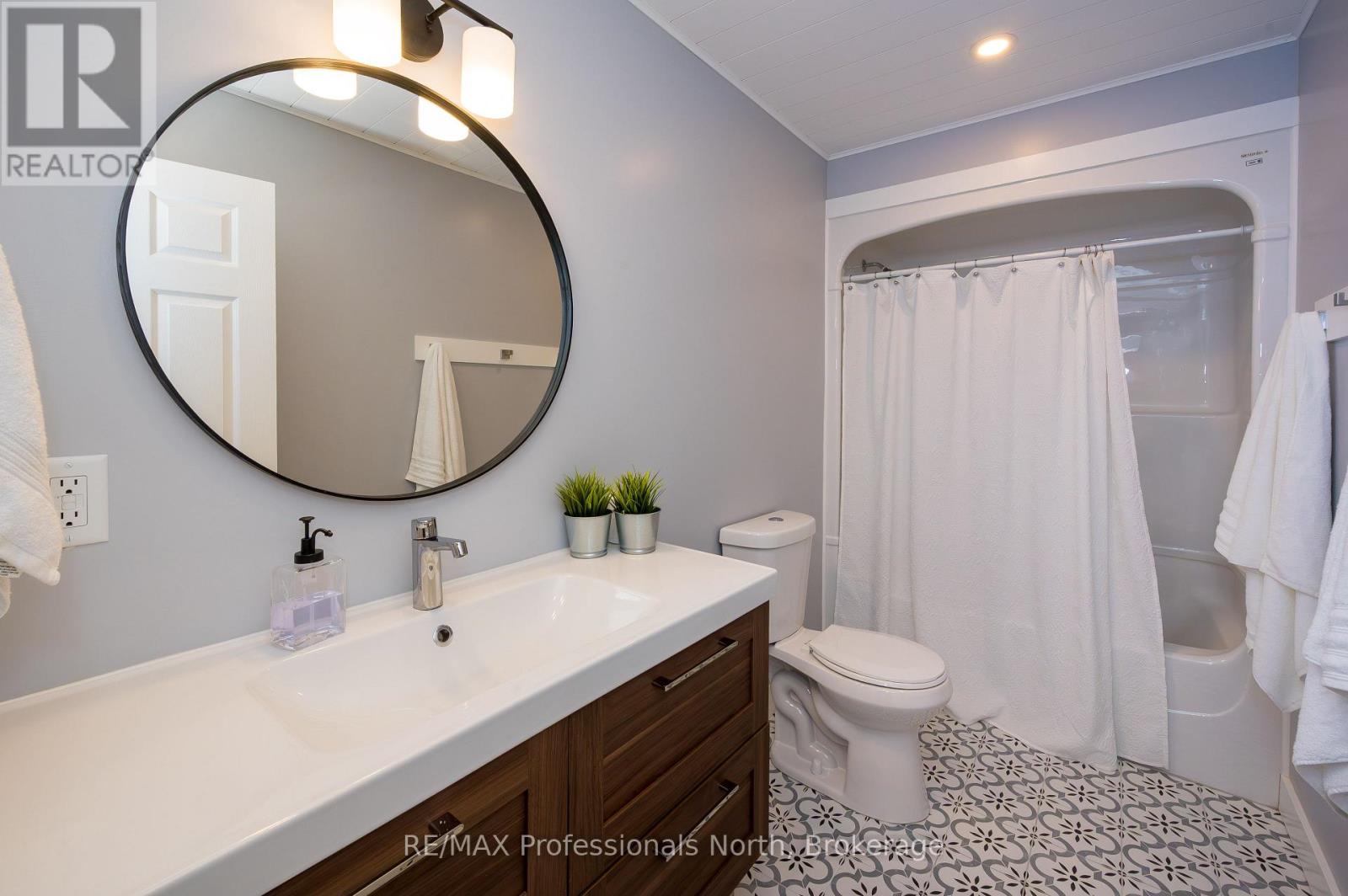 45 Yonge Street S, Huntsville, Ontario  P1H 1V1 - Photo 17 - X12493570