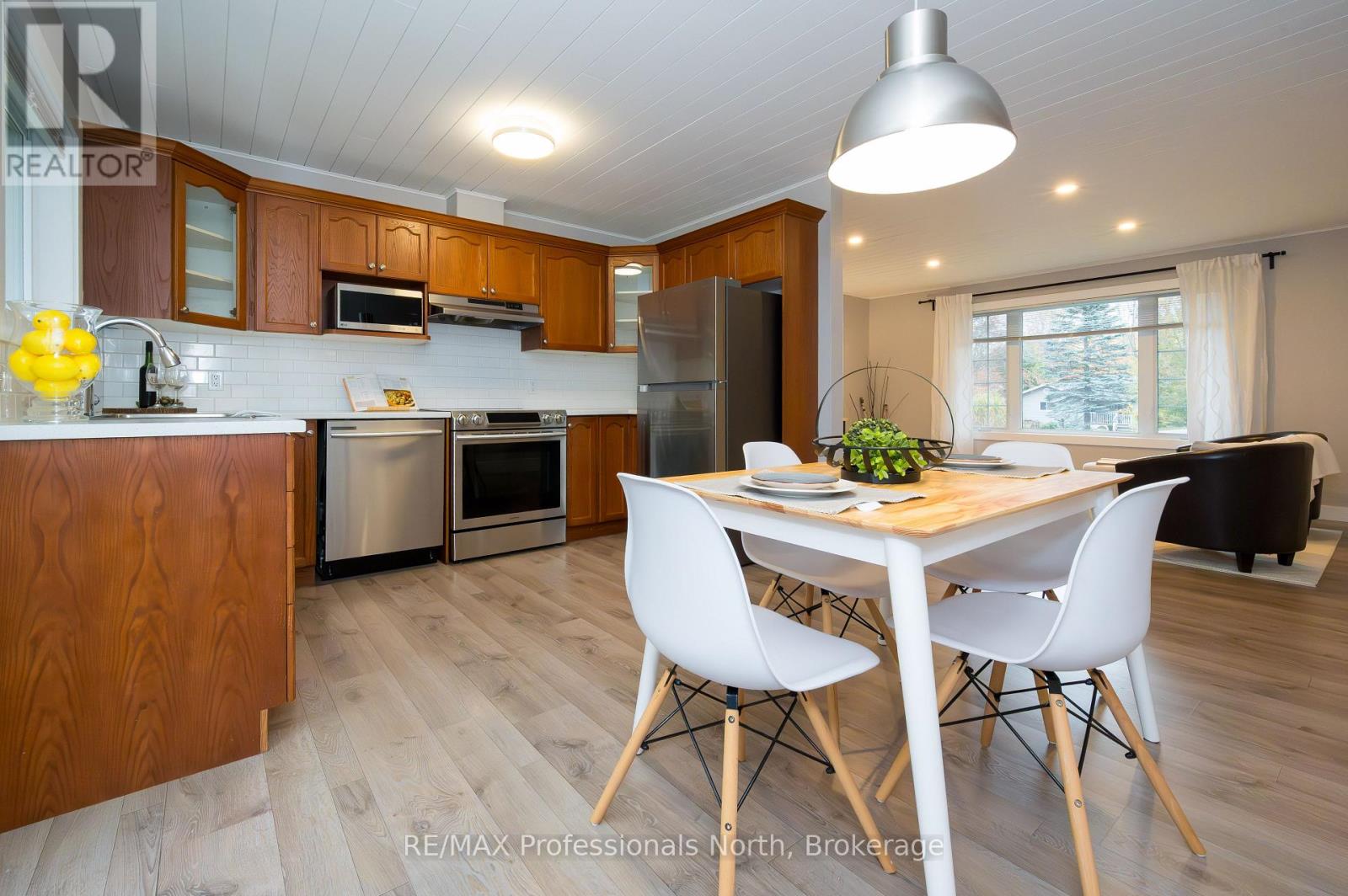 45 Yonge Street S, Huntsville, Ontario  P1H 1V1 - Photo 9 - X12493570