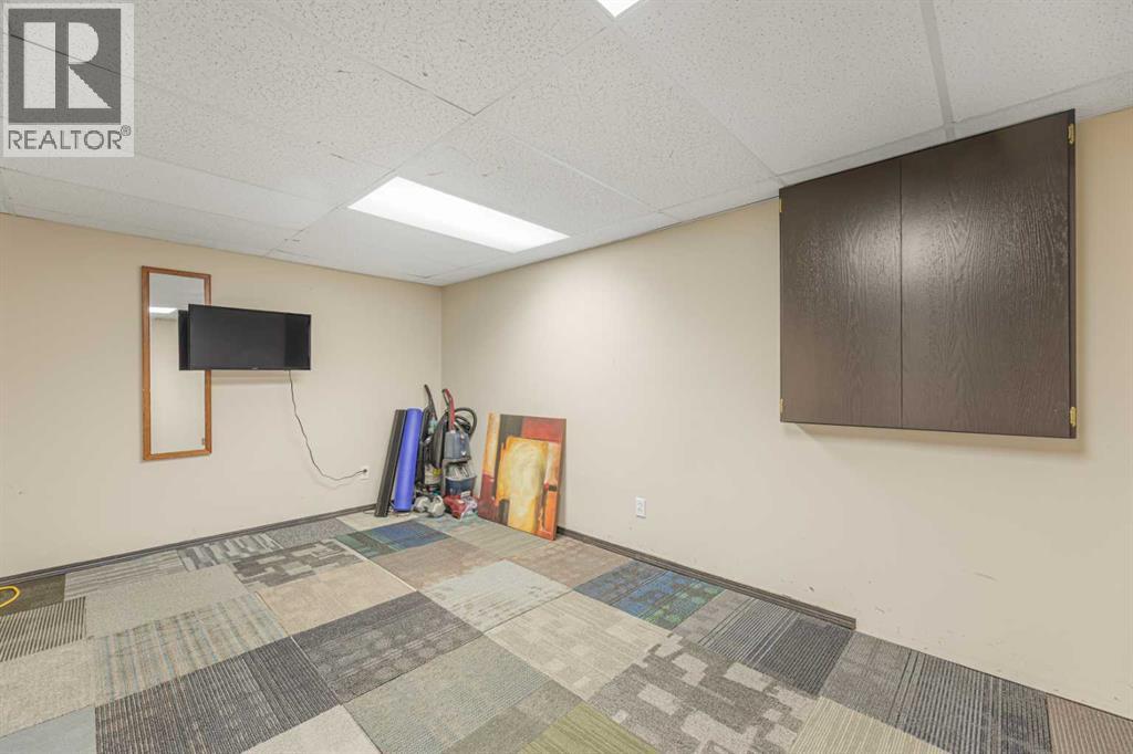 215 Hidden Vale Place Nw, Calgary, Alberta  T2M 1J4 - Photo 22 - A2266718