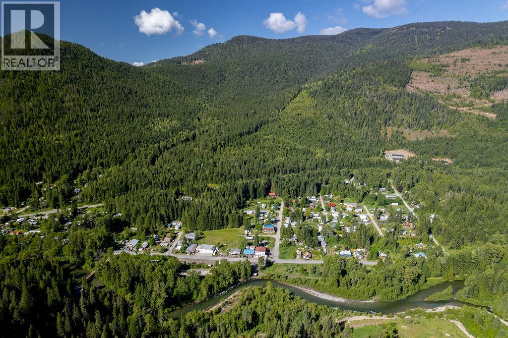 7114 1st Avenue, Ymir, British Columbia  V0G 2K0 - Photo 20 - 10366892