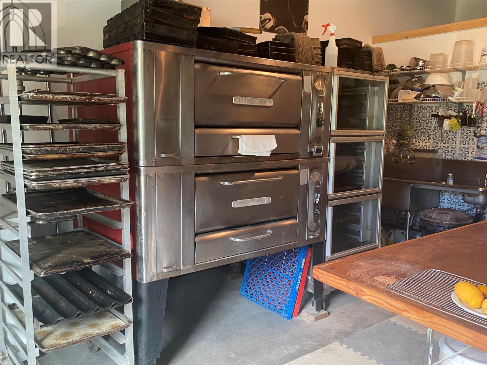 7114 1st Avenue, Ymir, British Columbia  V0G 2K0 - Photo 9 - 10366892