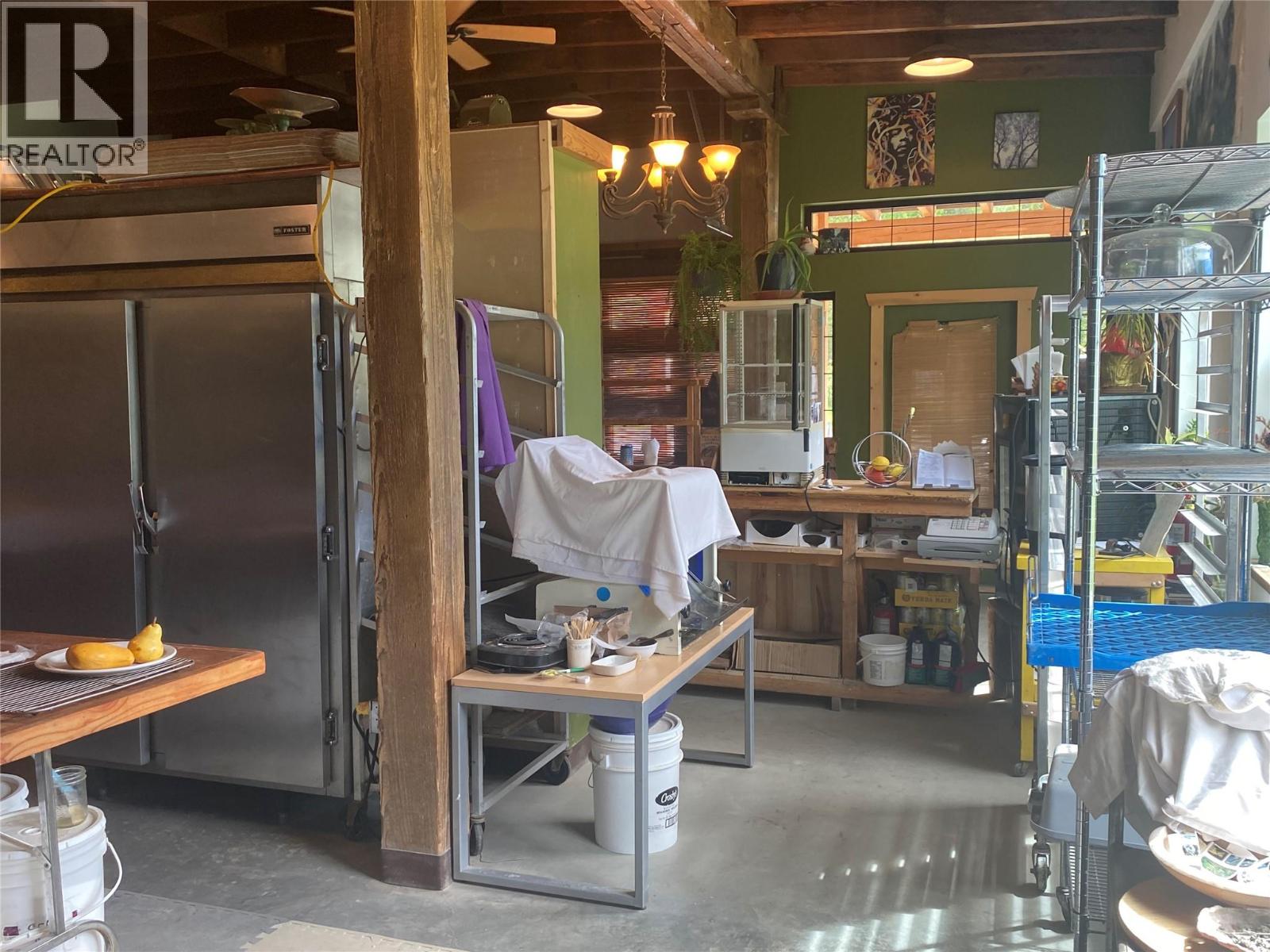 7114 1st Avenue, Ymir, British Columbia  V0G 2K0 - Photo 8 - 10366892