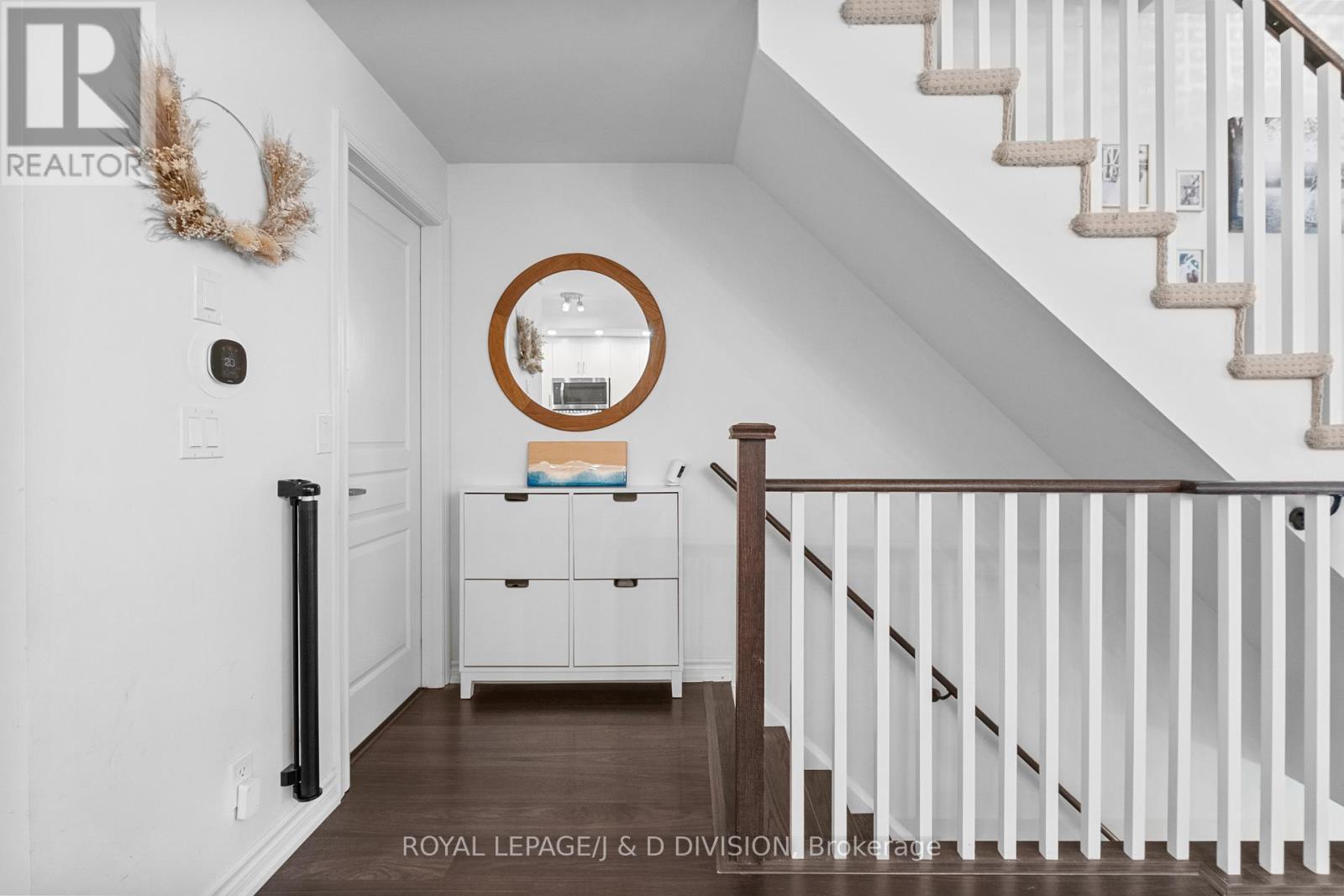 Th4 - 120 Long Branch Avenue, Toronto, Ontario  M8W 0B1 - Photo 16 - W12493244