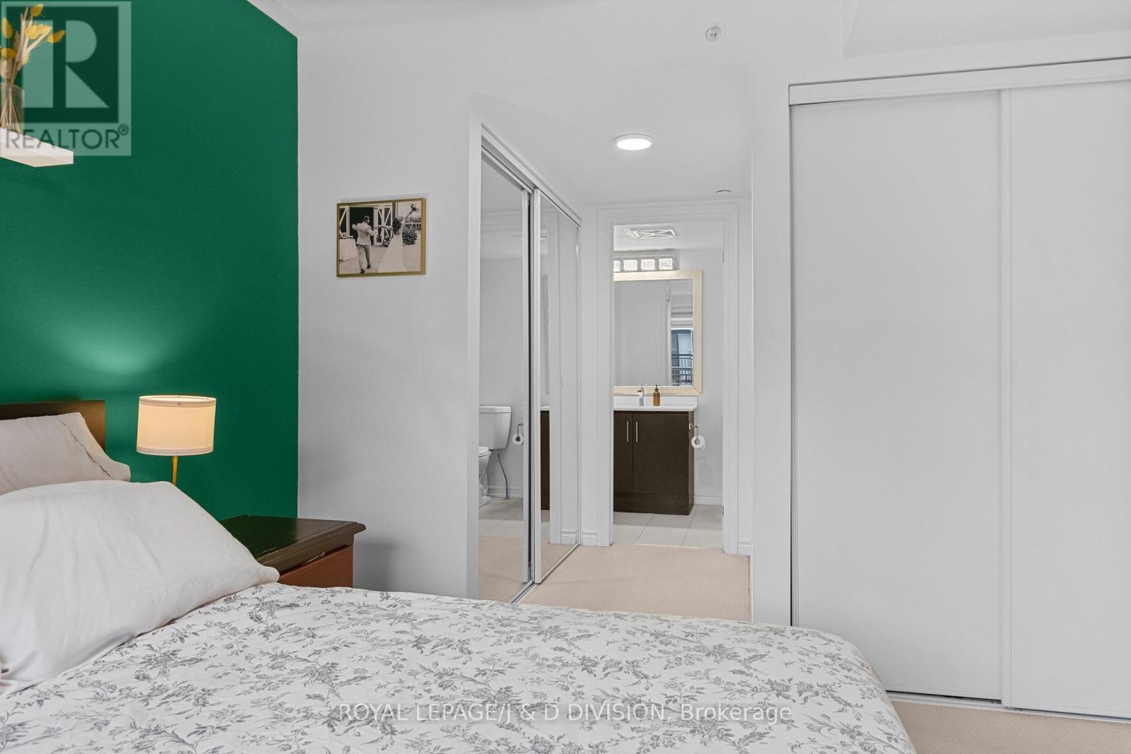 Th4 - 120 Long Branch Avenue, Toronto, Ontario  M8W 0B1 - Photo 23 - W12493244