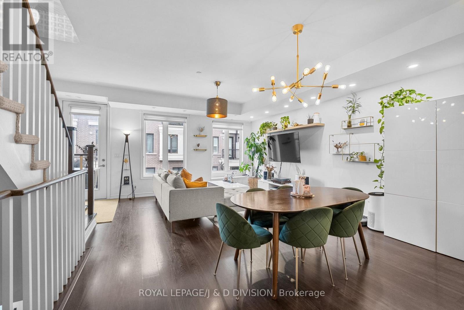 Th4 - 120 Long Branch Avenue, Toronto, Ontario  M8W 0B1 - Photo 3 - W12493244