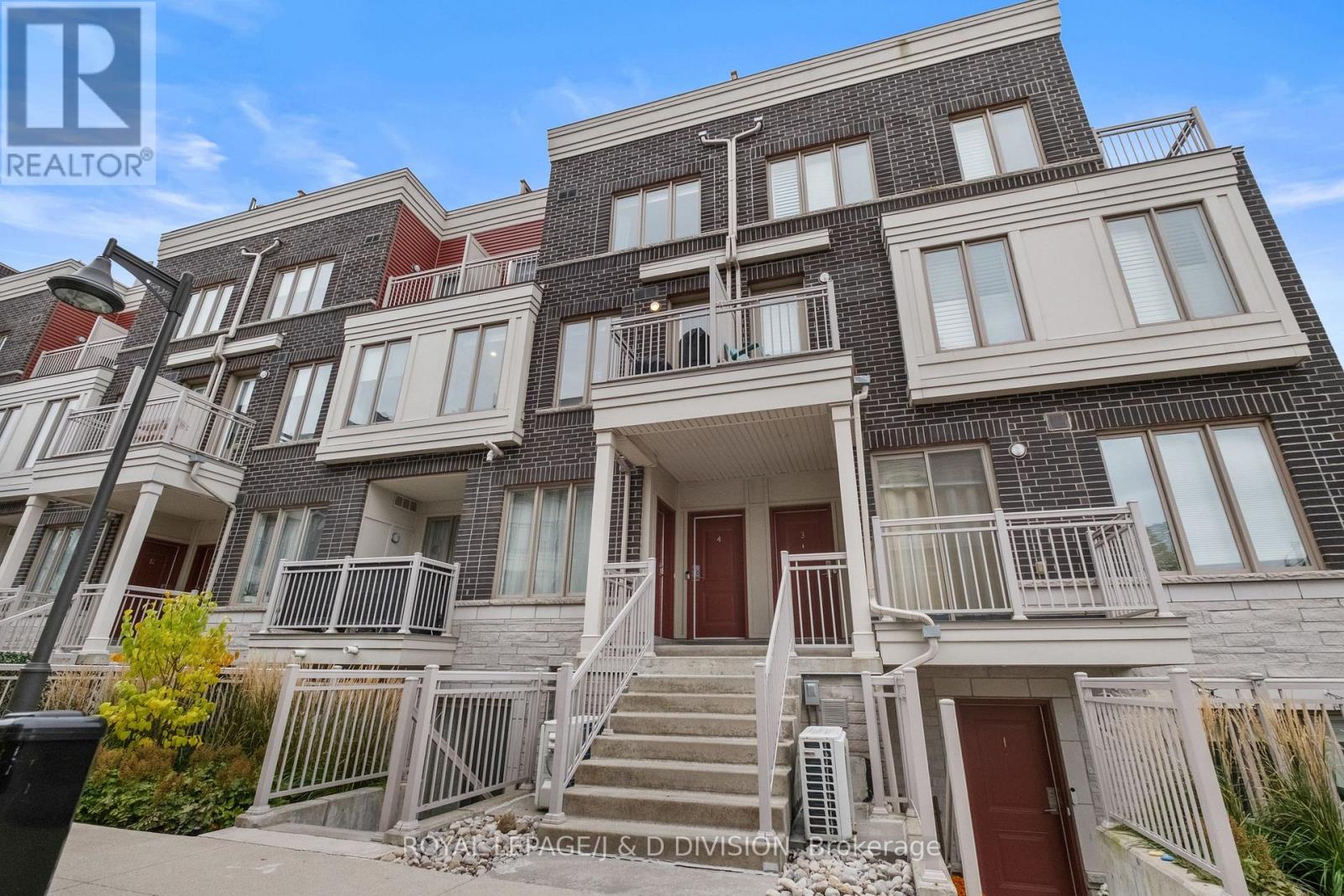 Th4 - 120 Long Branch Avenue, Toronto, Ontario  M8W 0B1 - Photo 37 - W12493244