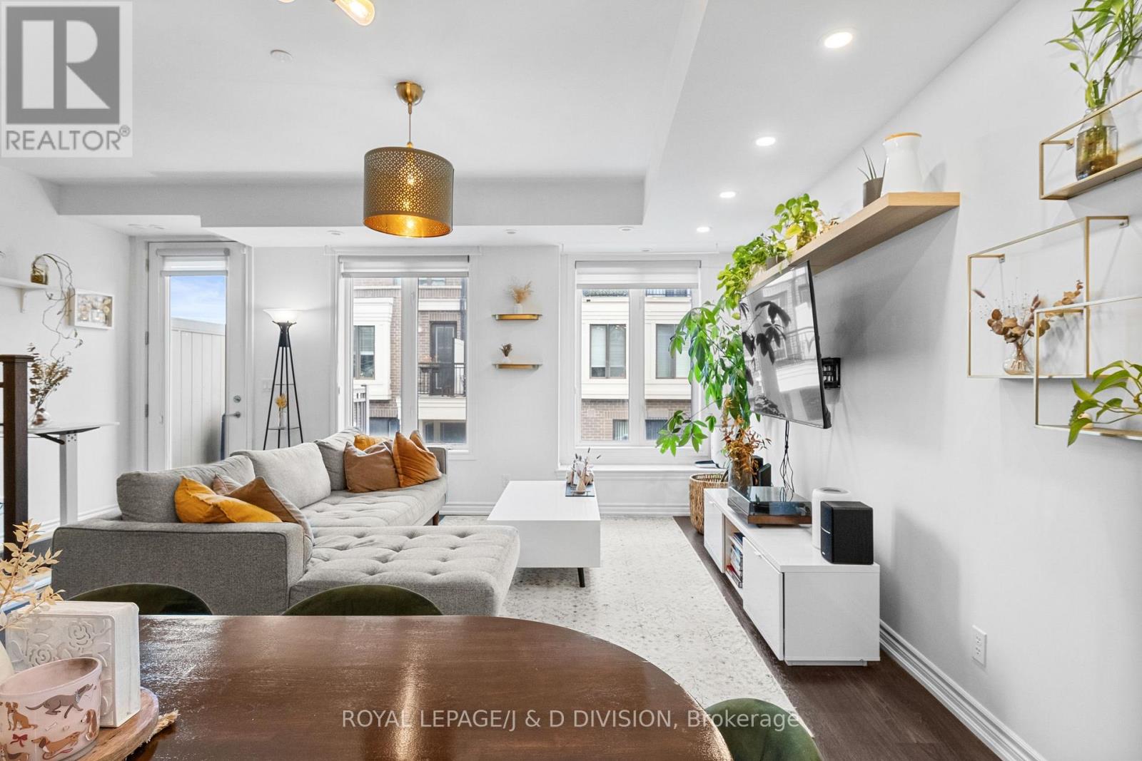 Th4 - 120 Long Branch Avenue, Toronto, Ontario  M8W 0B1 - Photo 4 - W12493244