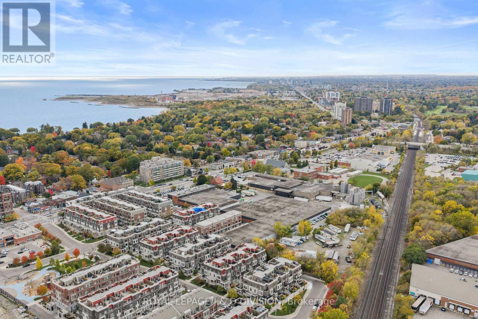 Th4 - 120 Long Branch Avenue, Toronto, Ontario  M8W 0B1 - Photo 43 - W12493244