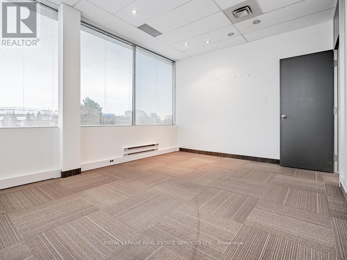 200a - 2180 Meadowvale Boulevard, Mississauga, Ontario  L5N 5S3 - Photo 24 - W12493260