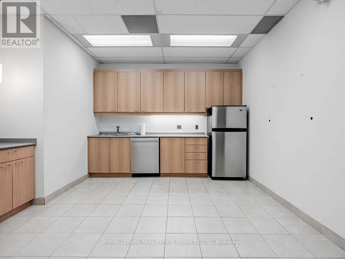 200a - 2180 Meadowvale Boulevard, Mississauga, Ontario  L5N 5S3 - Photo 28 - W12493260