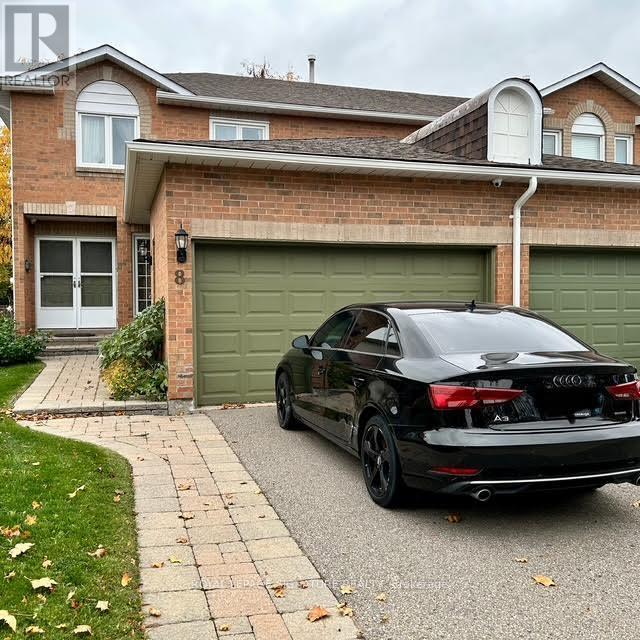 8 WAYNE NICOL DRIVE, Brampton, Ontario