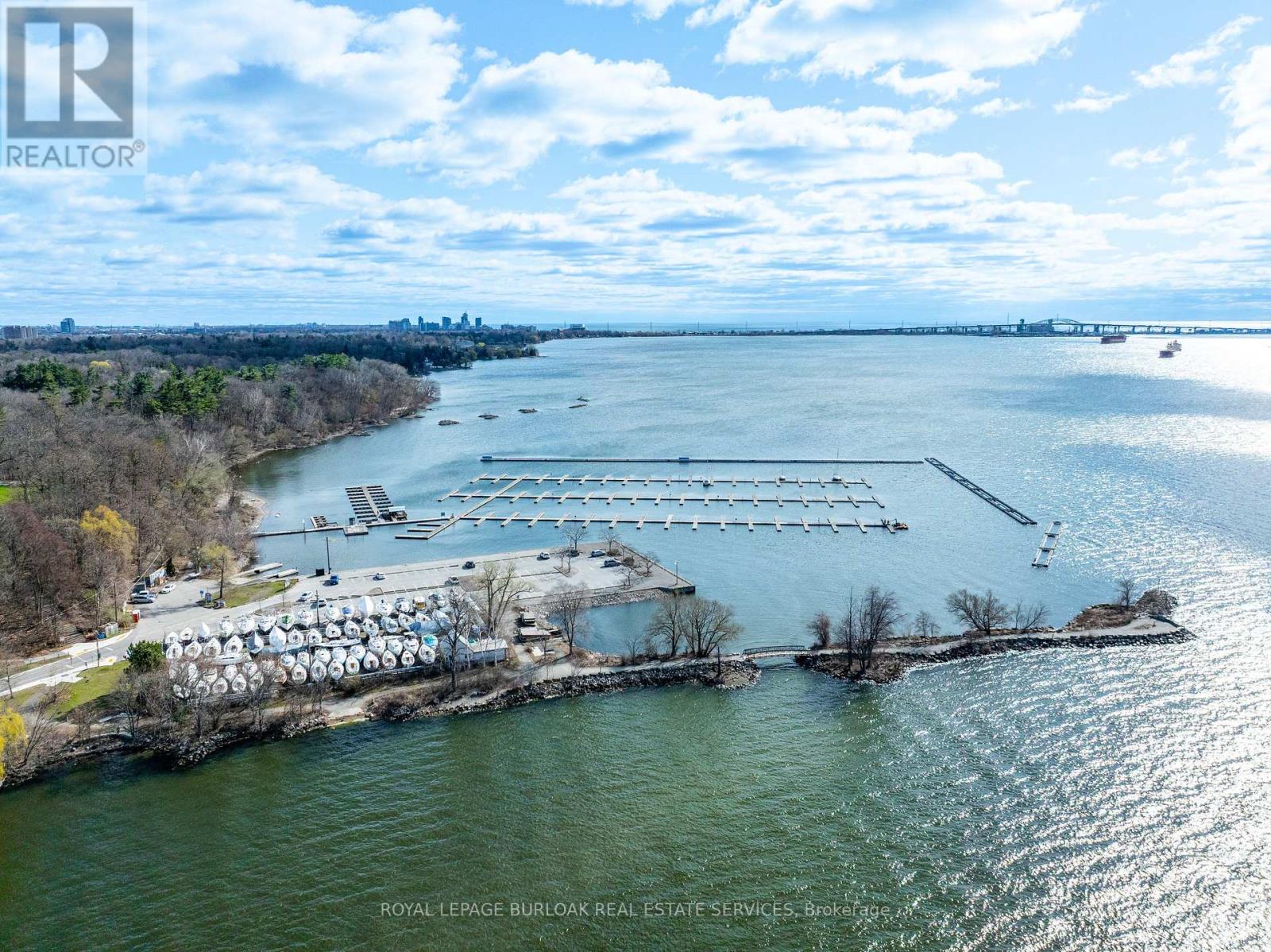 800 Lasalle Park Road, Burlington, Ontario  L7T 4G9 - Photo 16 - W12493300