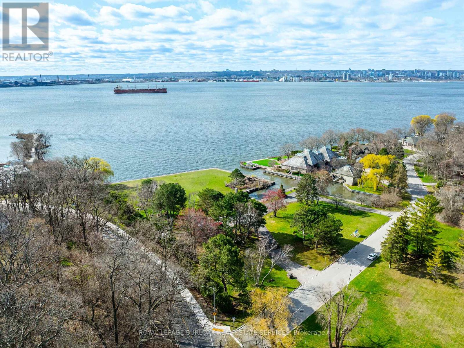 800 Lasalle Park Road, Burlington, Ontario  L7T 4G9 - Photo 5 - W12493300