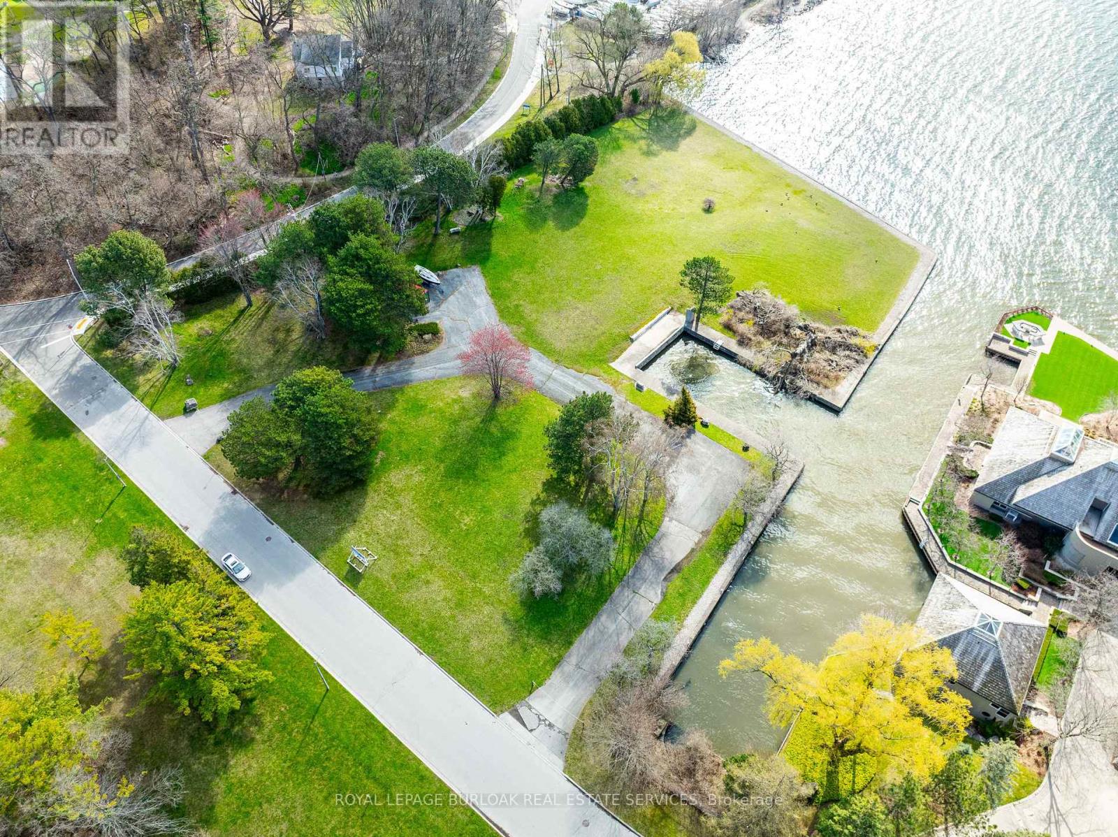 800 Lasalle Park Road, Burlington, Ontario  L7T 4G9 - Photo 8 - W12493300