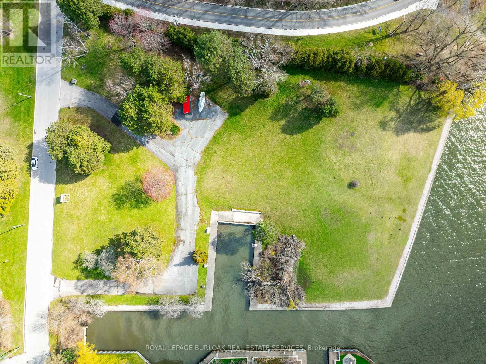 800 Lasalle Park Road, Burlington, Ontario  L7T 4G9 - Photo 9 - W12493300