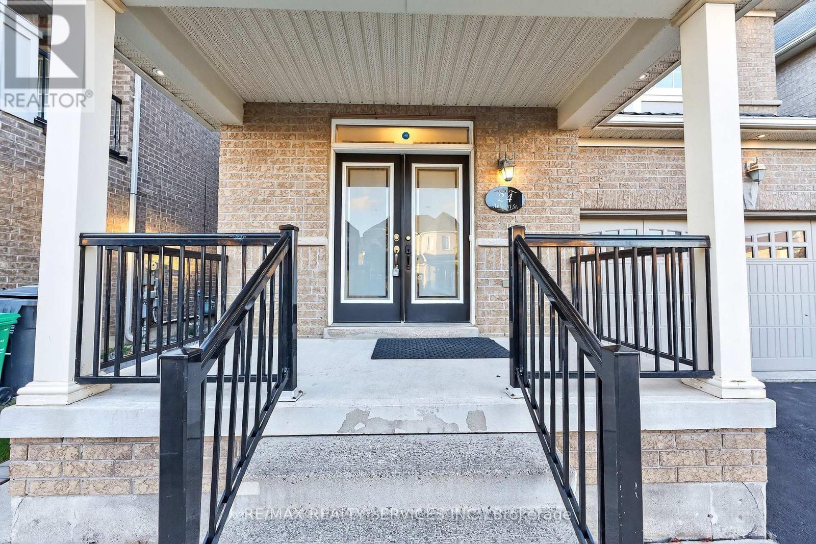 24 Addiscott Street, Brampton, Ontario  L6R 0X8 - Photo 3 - W12493344