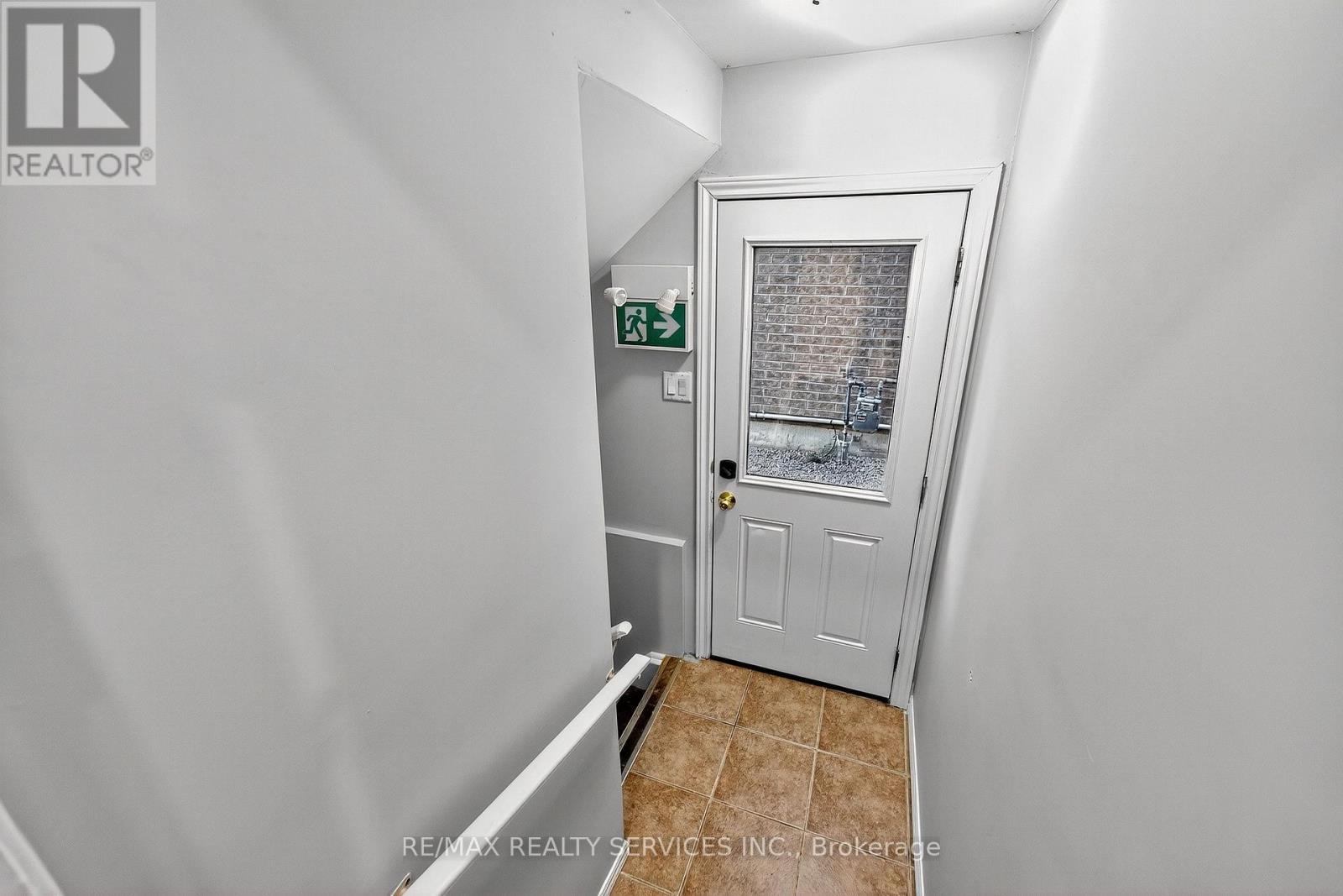 24 Addiscott Street, Brampton, Ontario  L6R 0X8 - Photo 39 - W12493344