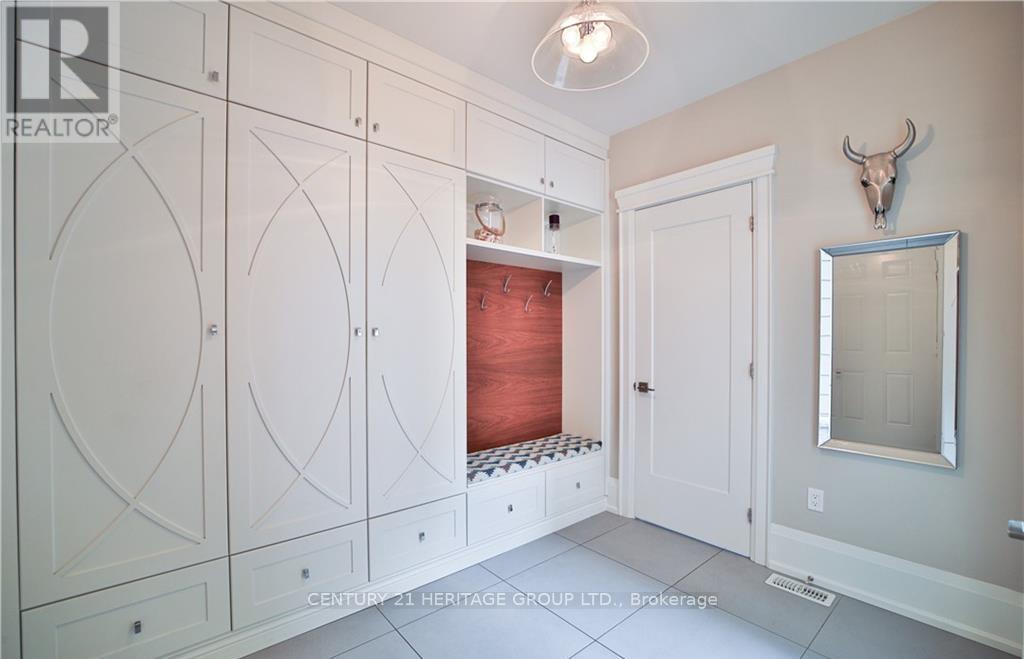 298 Shoreview Road, Burlington, Ontario  L7T 2N4 - Photo 22 - W12493356