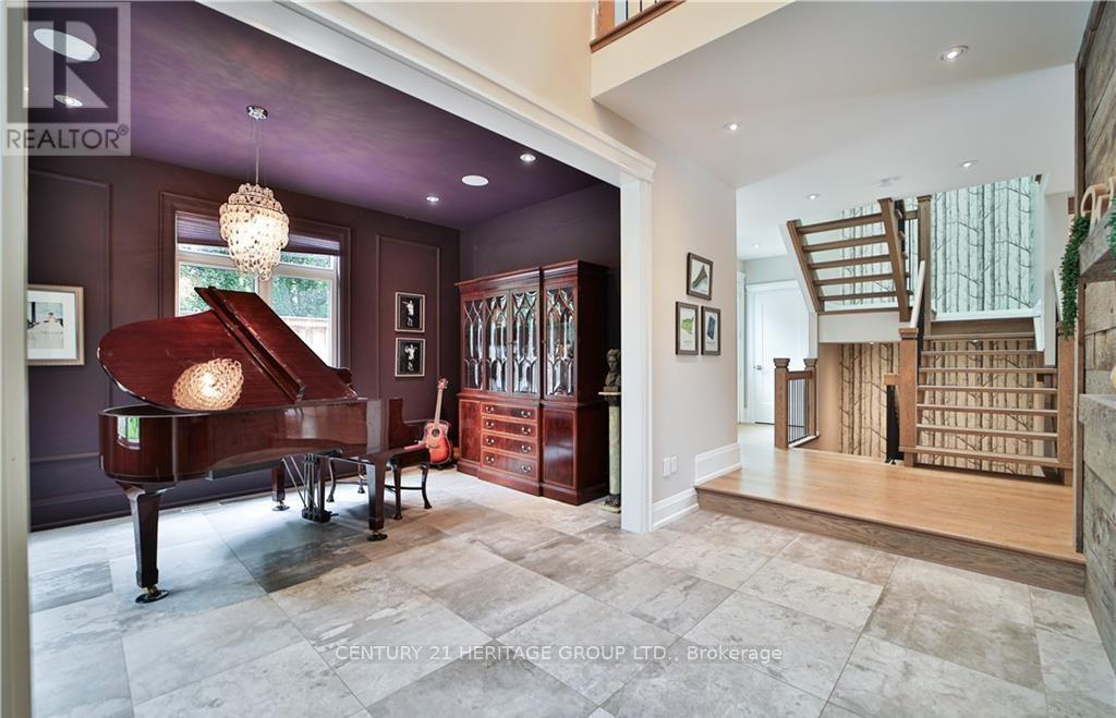 298 Shoreview Road, Burlington, Ontario  L7T 2N4 - Photo 7 - W12493356