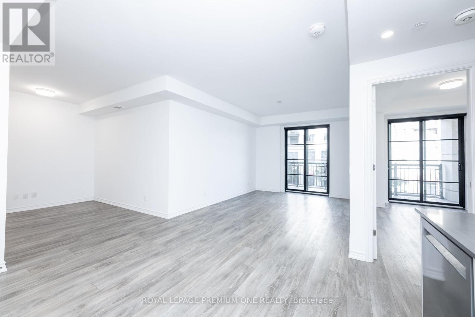 214 - 571 Prince Edward Drive N, Toronto, Ontario  M8X 0A1 - Photo 33 - W12493362