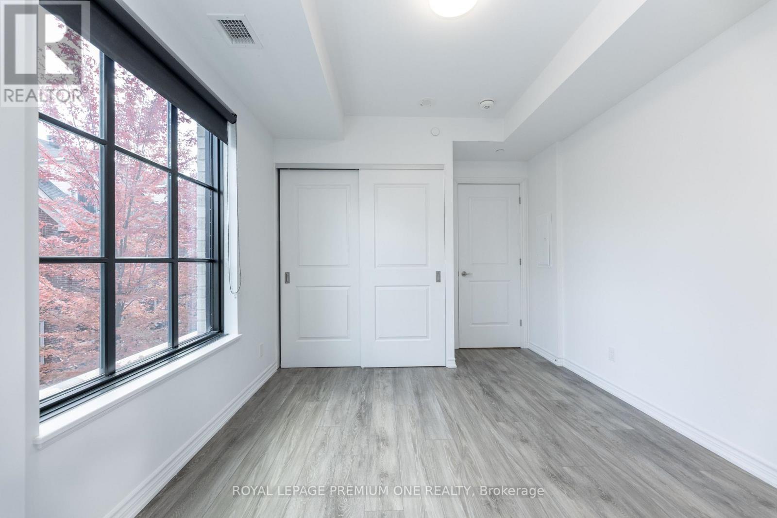 214 - 571 Prince Edward Drive N, Toronto, Ontario  M8X 0A1 - Photo 39 - W12493362