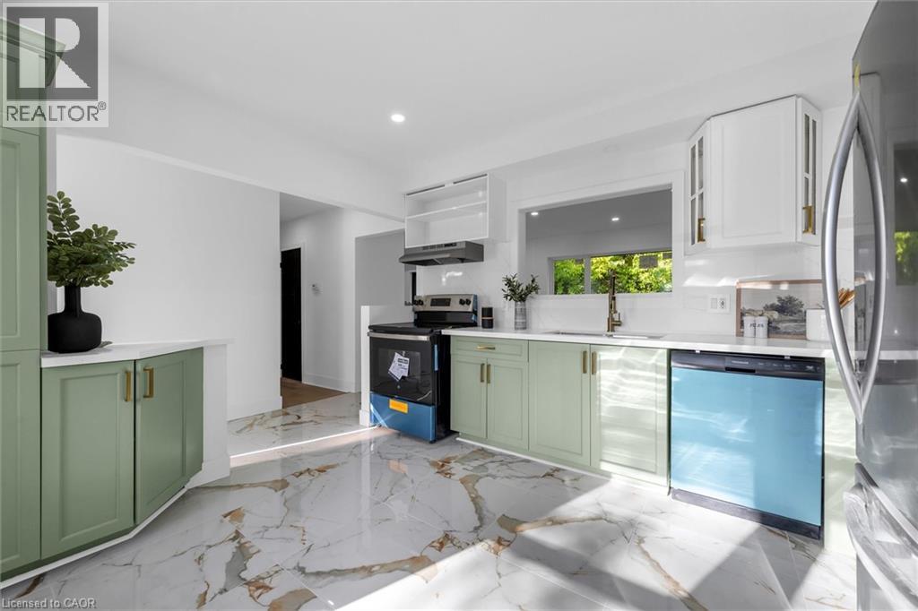 39 Grandfield Street, Hamilton, Ontario  L8T 2H1 - Photo 12 - 40784356