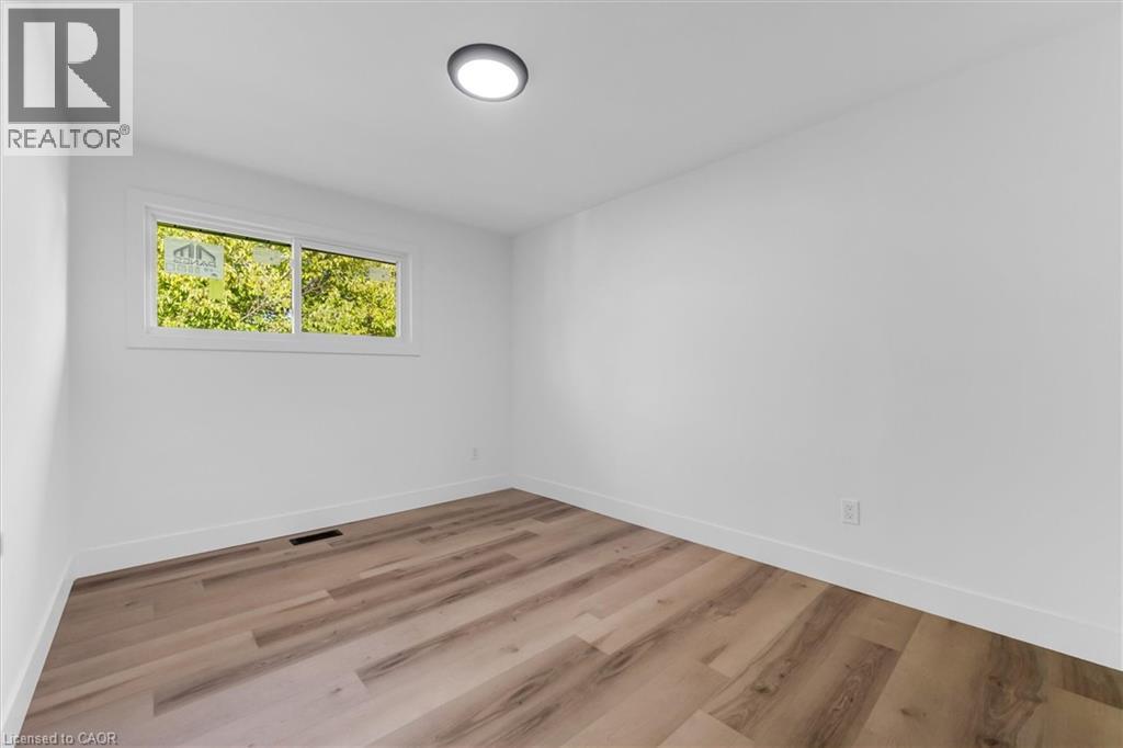 39 Grandfield Street, Hamilton, Ontario  L8T 2H1 - Photo 24 - 40784356